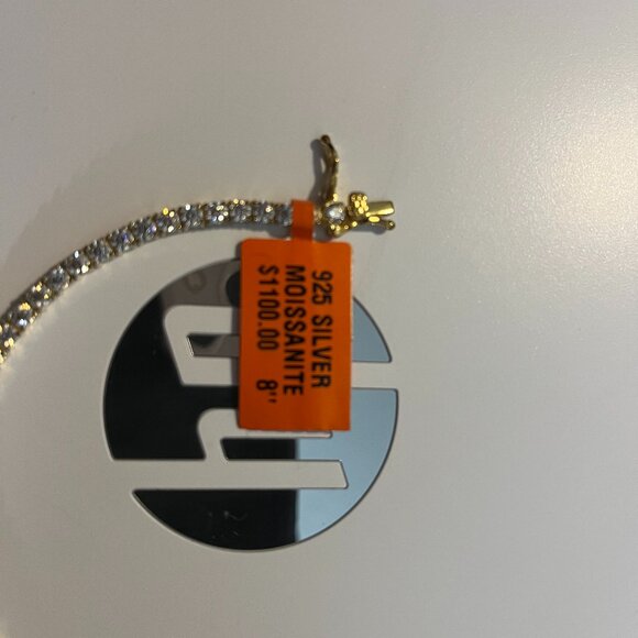 Gold-Plated 925 Moissanite Tennis Bracelet - 8 Carat Total Weigh - Picture 2 of 3